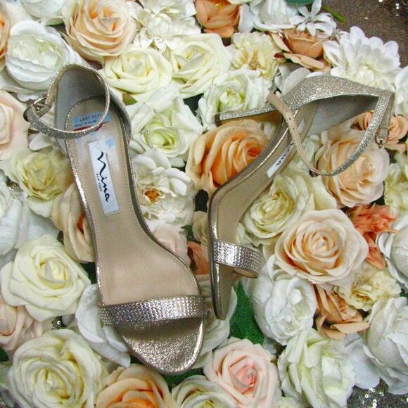 NIB Nina metallic heels 6 - Picture 3 of 11